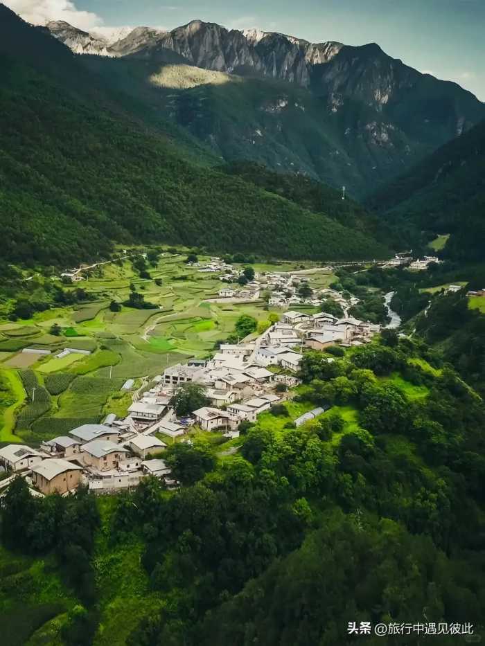 云南和四川交界的这个村落，为何被称为“世界第一村”？